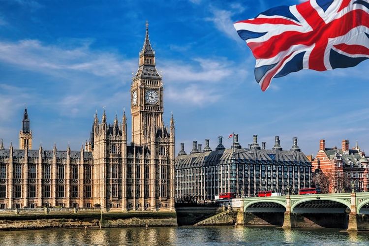 PETUALANGAN SERU DI TANAH BRITANIA