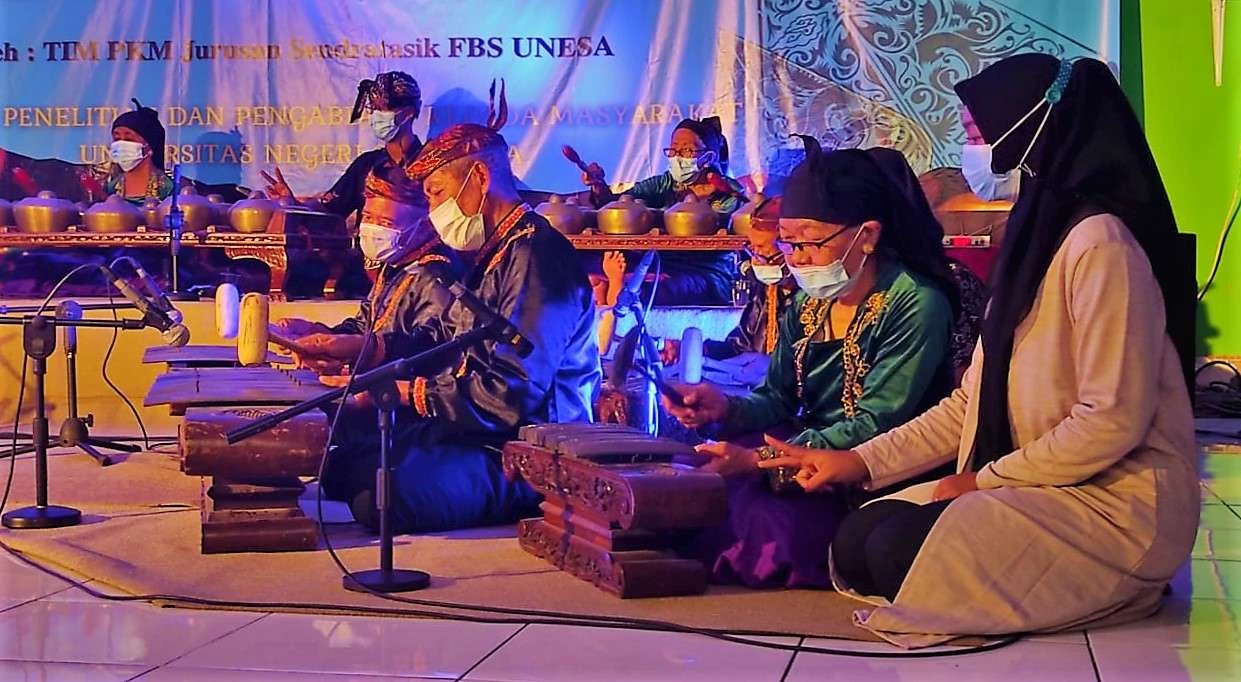 DESTINASI TERBAIK UNTUK WISATA LANSIA