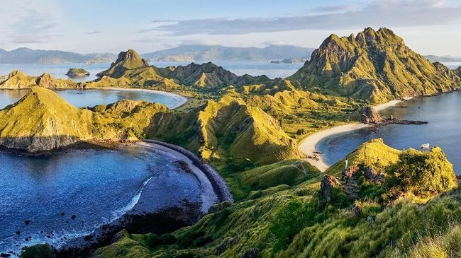 Menikmati Keindahan Alam di Taman Nasional Indonesia