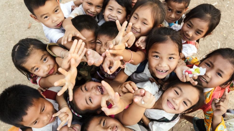 MENJELAJAHI DESTINASI MENAWAN BERSAMA ANAK-ANAK