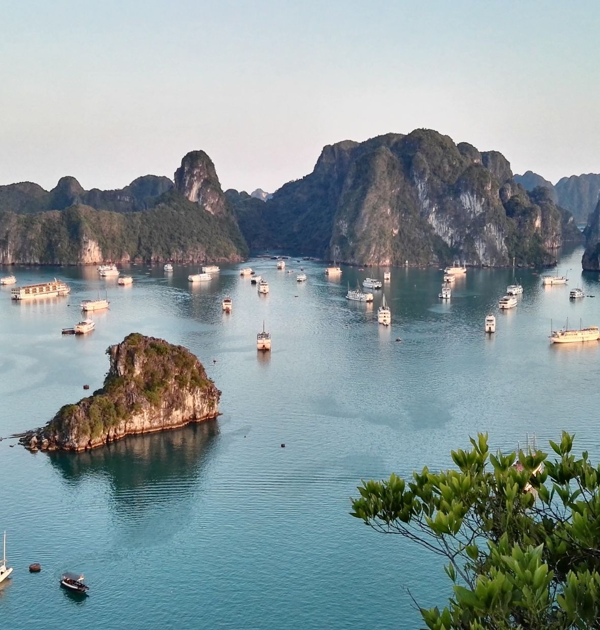 PAKET WISATA BEAUTIFUL VIETNAM
